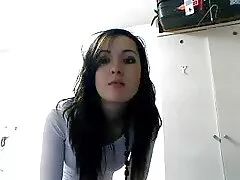 Hősünknek két új barátnője amatőr házi sex videó van, amelyet a közösségi hálózaton talált. Ezek könnyen casting Fasz. A Libertines, Nyalás, gyengéden simogatni egymást, hogy kapcsolja be a szenvedély az ember. Lányok, koszosak, basznak, szopnak, és mindent megtesznek, hogy jól nézzenek ki.