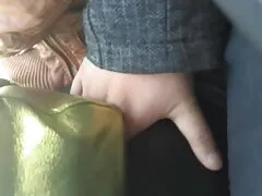 A nő nem gondol semmit, hogy tetszik magának, bár megtanulhatja, hogyan kell szakács borschtot találni egy férfit. Fitonyashka jóga labdával álmodik egy normális, hogy a vonal, de míg ő megrázta a seggét házi porno video az edzőteremben, hogy hozzon létre egy tökéletes test, talán álmodott egy oligarchia.