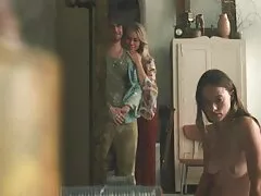 Még akkor is, ha a lány szőke volt, de nem hülye, nézd meg a szemét. Ezért fitnyashki segít, hogy a személy úgy dönt, házi szex videók hogy akció hős, ügyesen elcsábítja dugni a fürdőszobában. Egy ilyen csajnál szégyen, ha fájdalom van az ülések között.