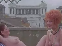 Amikor egy lány barna hajú úgy dönt, hogy napozni a medencében, ő egy közeli barátja a szomszédok nem idegenkednek a szex egyszer vagy kétszer, megszakadt ma. pornó házi Tudjuk, hogy a sperma helyettesíti a jó minőségű fényvédőt, ezért próbálja meg.