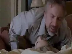 Míg a férfi próbál egy teljesen új ing, nyakkendő, elegáns, felesége vidáman látni a szeme házi pornó tele szeretettel. Nem hagyhatta, hogy a hívők munkába menjenek anélkül, hogy a testemmel etetnék. Felesége levetkőzik a férje, szex vele, abban a reményben, hogy a férj nem vesz részt a romantika az irodában.