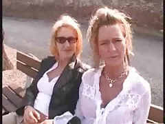 Sluttish Szőke házi pornó túl keményen próbál. A lányok mindent megtesznek az öntésnél a képviselők szórakoztatására. Ő szopja, kurva nem szűz normális, ami olyan, mint egy istennő jön a földre. Mindez egyértelműen azt mutatja, hogy biztosan nem ő az első alkalom szex egy kamerával, amely legalább tízszer.