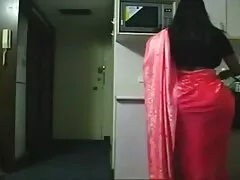 Egy ázsiai nő kötözve a hátsó házi szexvideo a nappaliban BDSM sebességgel ő már nem irányít engem, és kezdett írni dühösen, miközben úgy érzi, forró vizelet miatt elkezd folyni az ajkak a vagina, majd a lába alá. Szigorú főnöke annyira izgatott, mielőtt amit látott,így elkezdett maszturbálni egy erős vágyat, hogy egy cum erős.